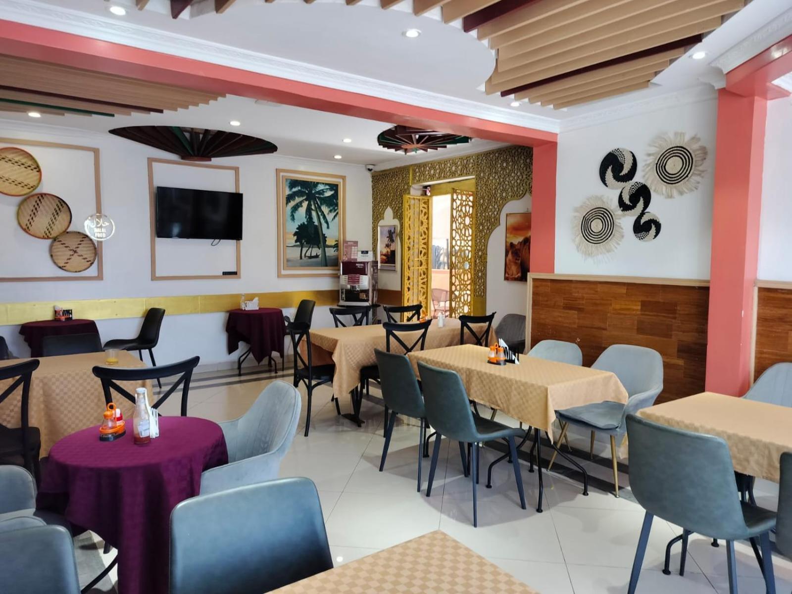 Raha Hotel & Suites Nairobi Buitenkant foto
